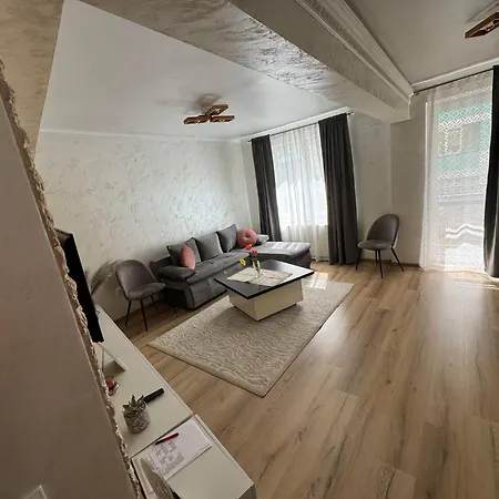 Pretty Luxury Apartament's Apartment